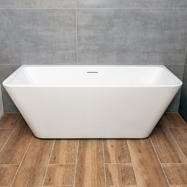 WHITE FREESTANDING BATH